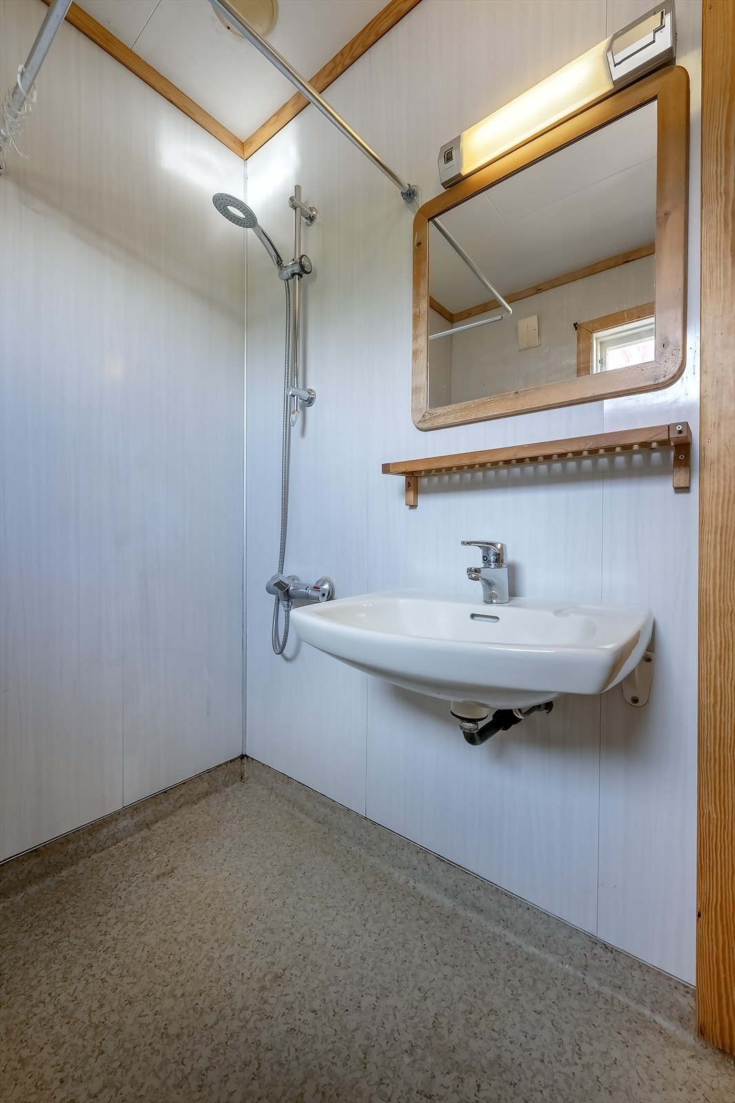 Bad med gulvvarme - Badet bør oppgraderes for å tilfredsstille dagens krav (TG3 i tilstandsrapport) Galleribilde
