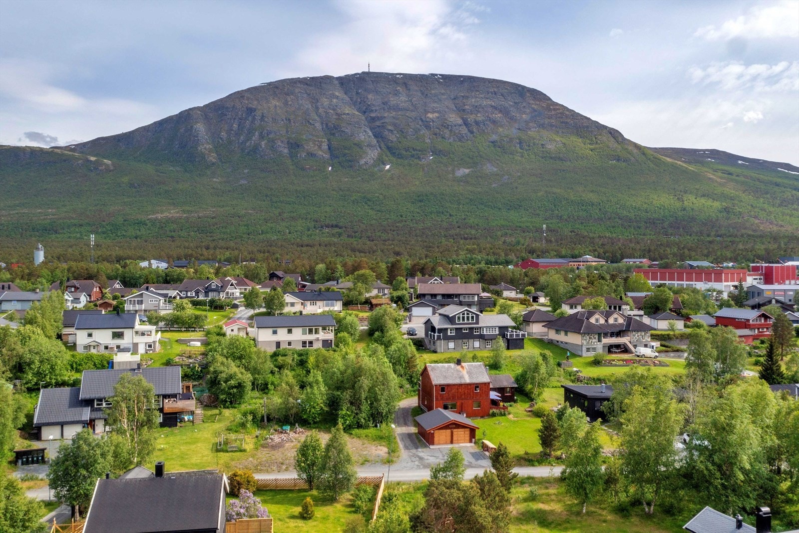Eiendommen ligger i et rolig og barnevennlig boligområde uten gjennomgangstrafikk Galleribilde