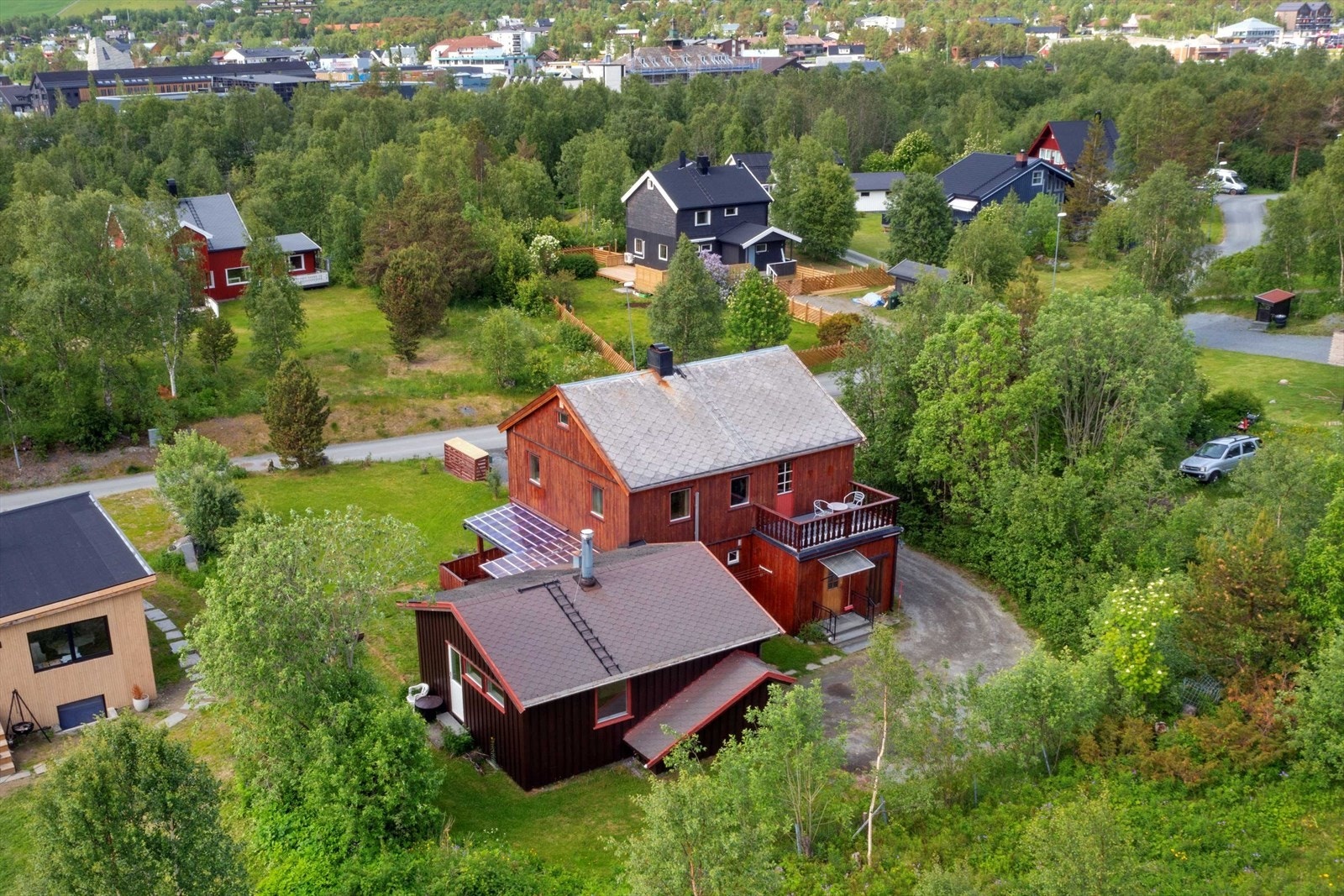 Eneboligen er antatt oppført ca. 1958 - Tilbygget enebolig ble oppført i 1974 Galleribilde