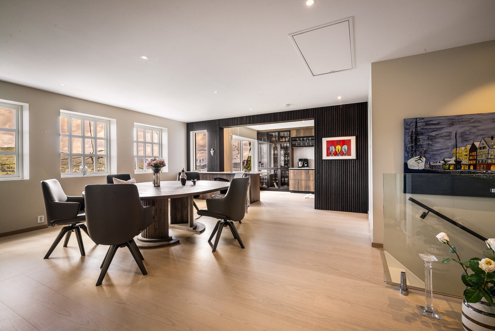 Flere herlige soner i hovedstuen Galleribilde