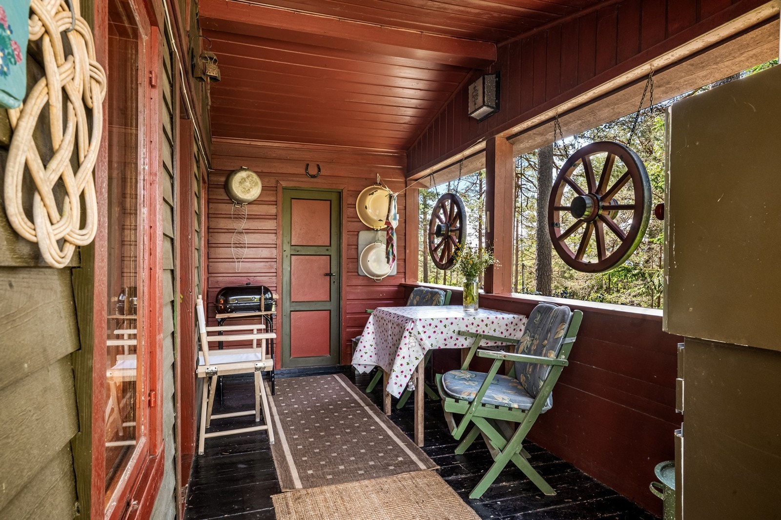 Overbygget inngangsparti Galleribilde