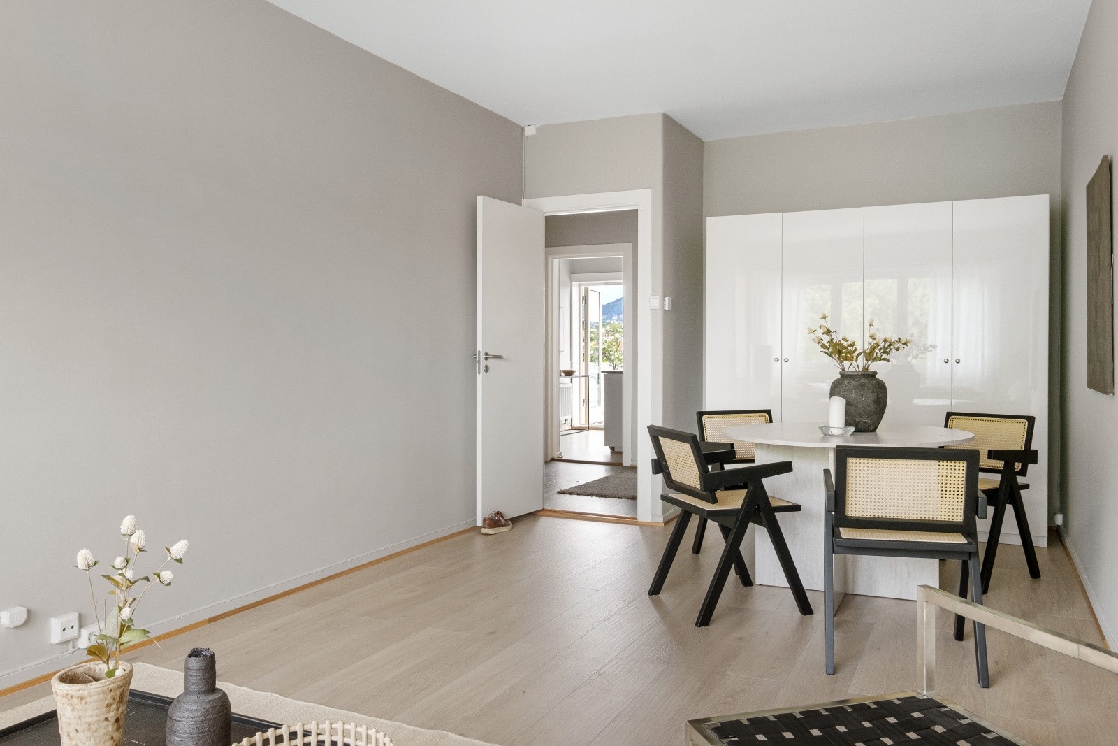Varmtvann, fyring og internett inkludert i felleskostnadene. Galleribilde