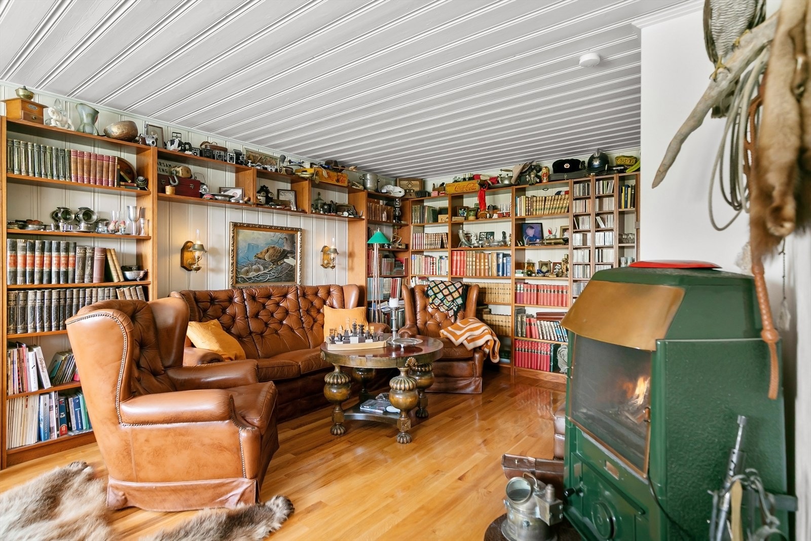 Kjellerstue med peis Galleribilde