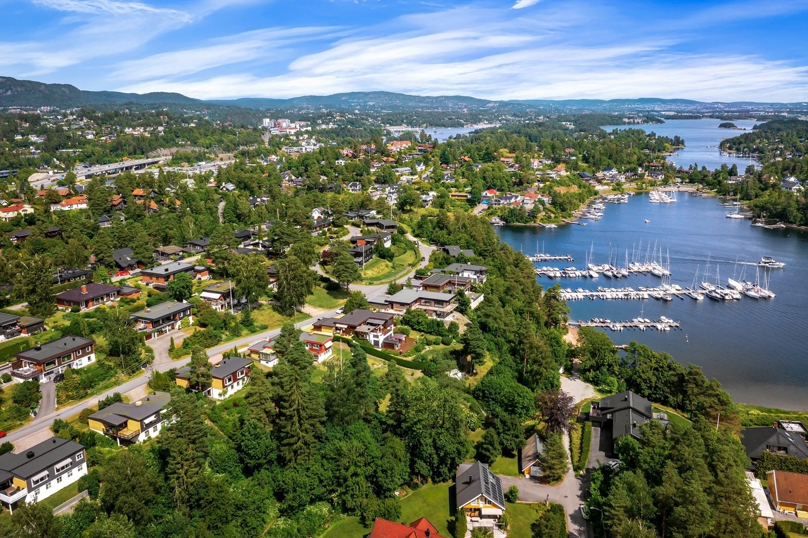 Attraktivt villaområde uten særlig trafikk Galleribilde