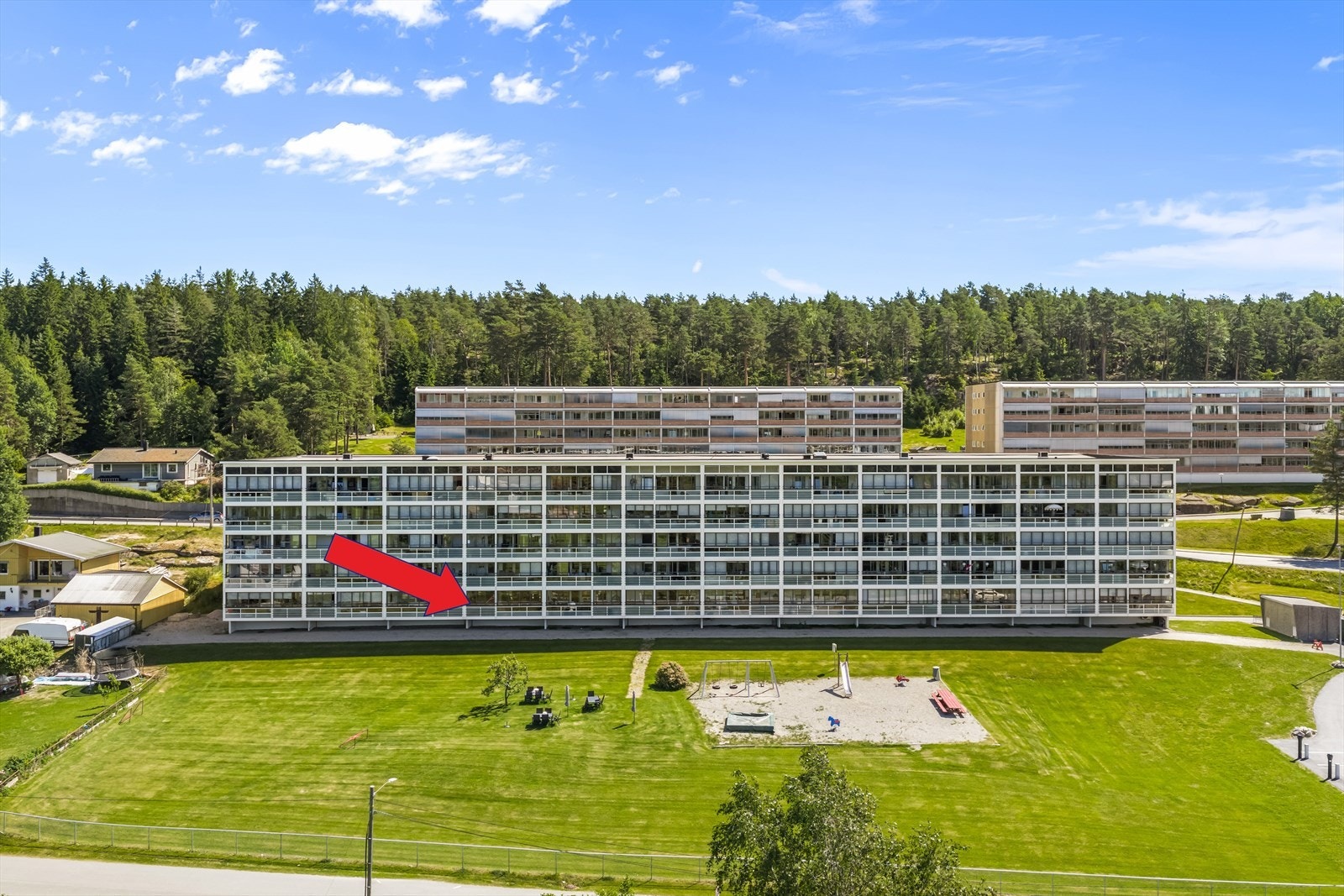Bygget fikk oppgraderte fasader og nye, innglassede balkonger med ferdigattest i 2019. Galleribilde