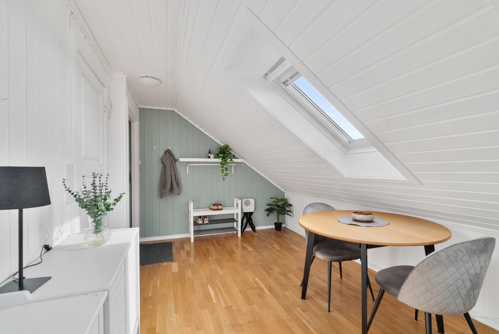 Leiligheten har adkomst via felles inngangsparti. Galleribilde