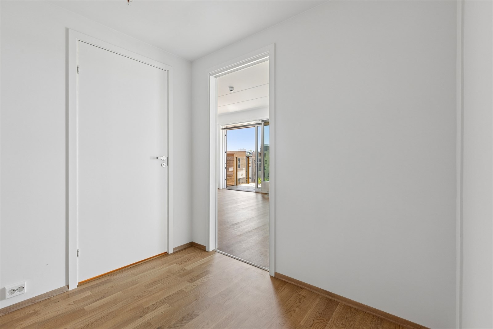 Romslig inngangsparti. Galleribilde
