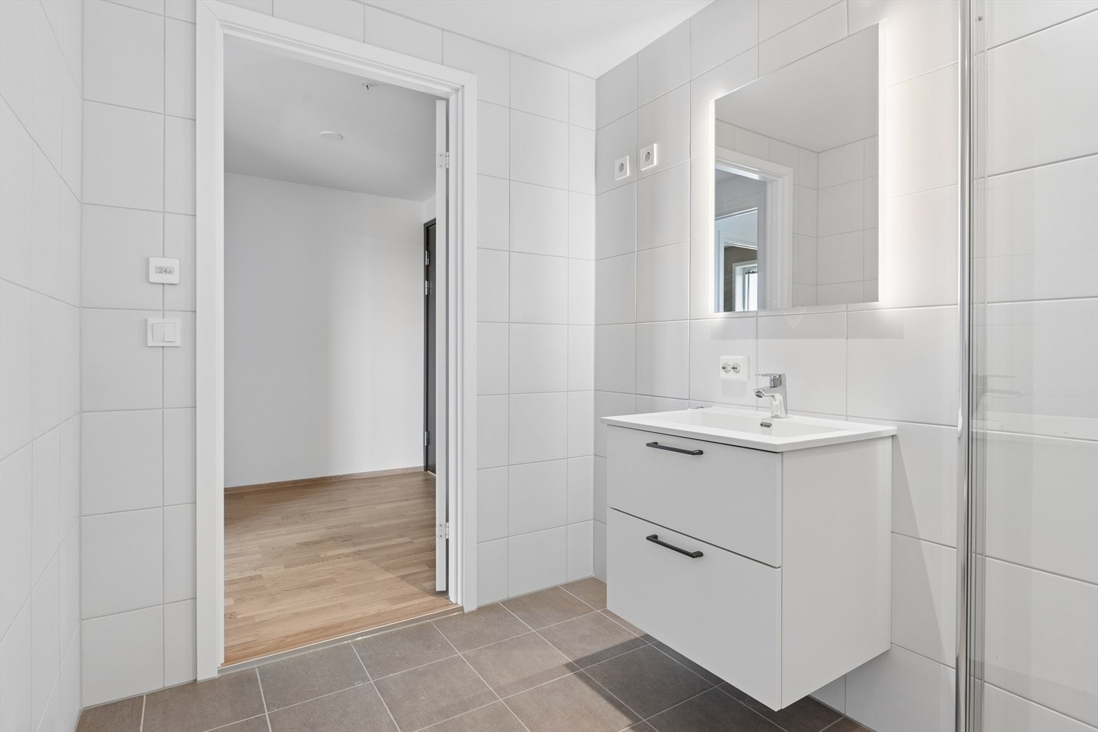 Vannbåren gulvvarme finner du på badet. Galleribilde