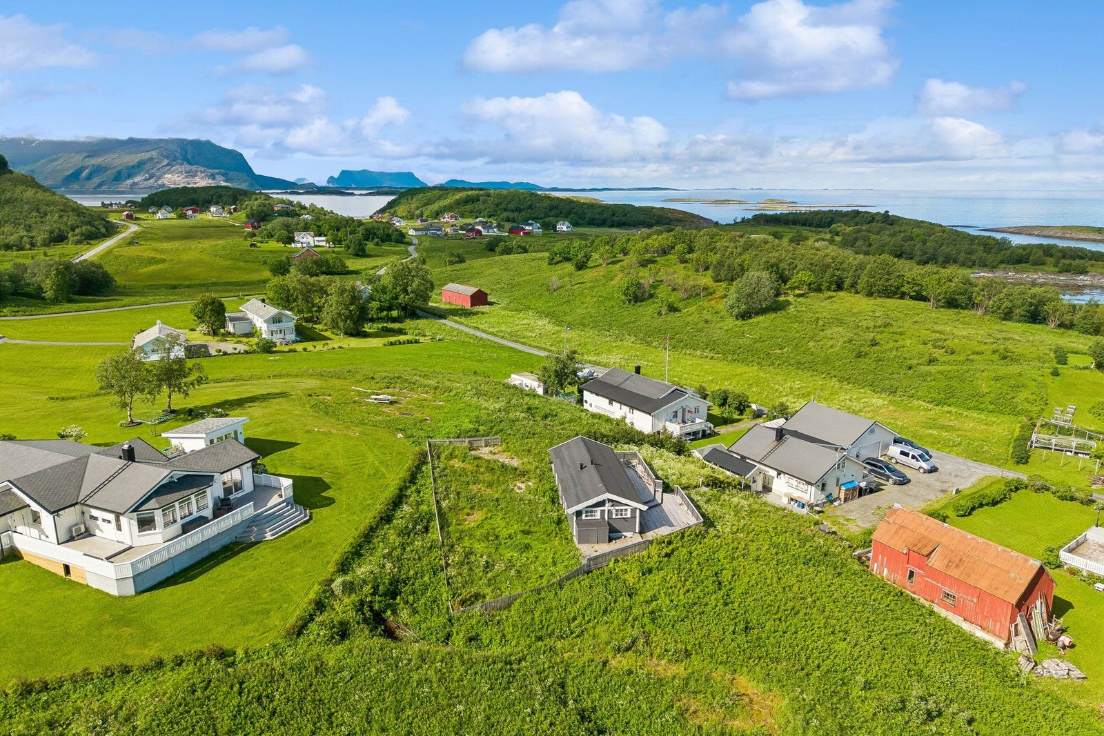 Landlig og fredelig beliggenhet med umiddelbar nærhet til naturen. Galleribilde