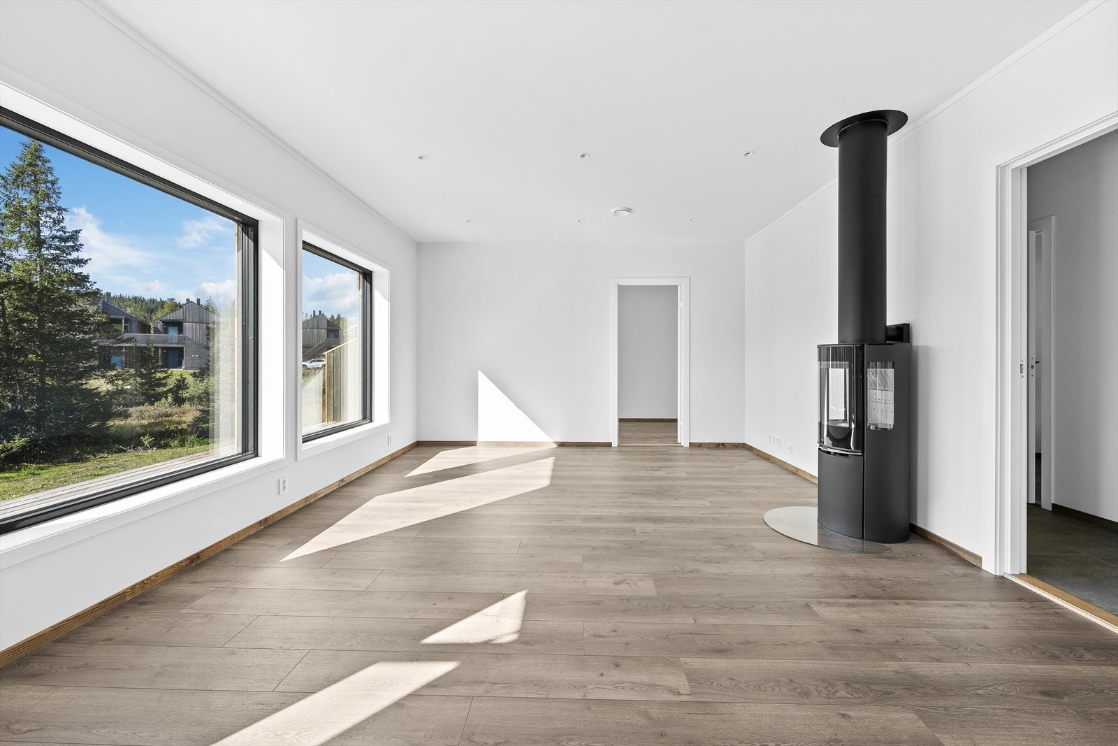 I stue er det plass til sofagruppe med tilhørende møblement, samt spisegruppe Galleribilde