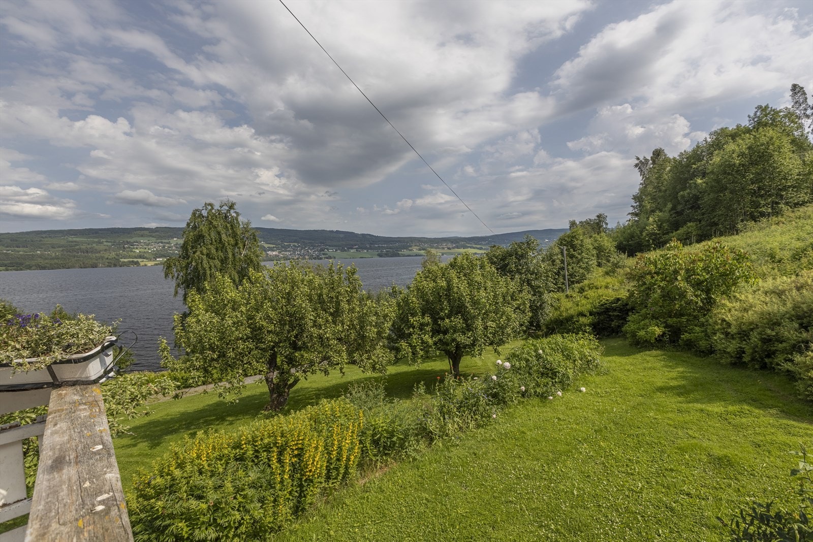 Eiendom med parkmessig preg og landlig karakter. Foto: GMP Galleribilde