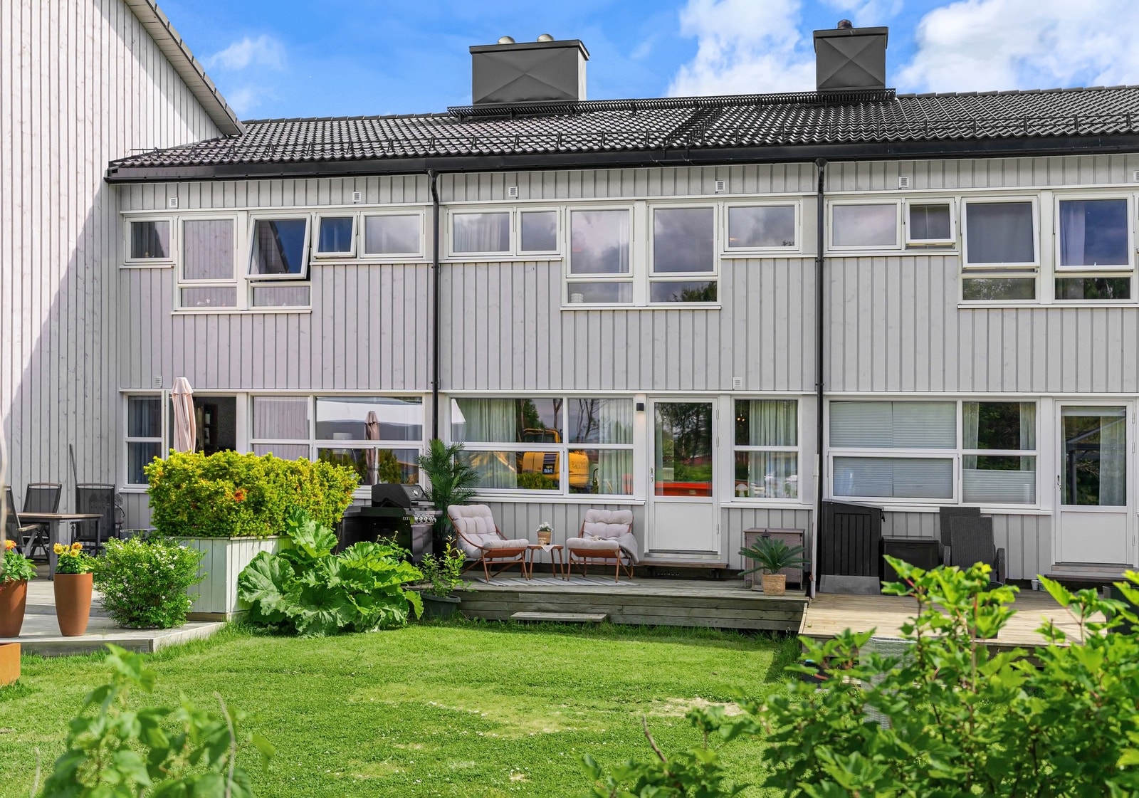 Et lekkert og innholdsrikt rekkehus over tre plan. Galleribilde