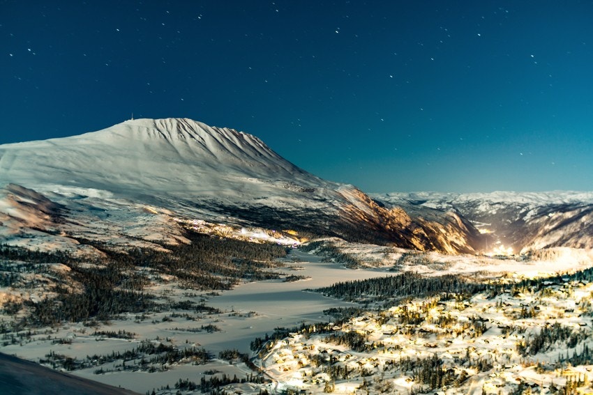 Langrenn og tur - Gaustaområdet med Kvitåvatn, Gaustatoppen, Hardangervidda og Rjukan. Foto Øyvind Stensrud Galleribilde