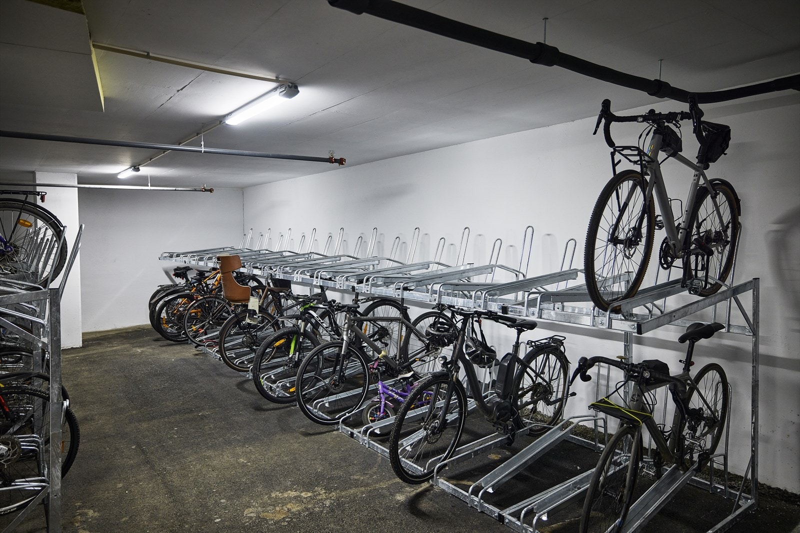 Fellesareal - Rikelig med sykkelparkering og sykkelvask Galleribilde