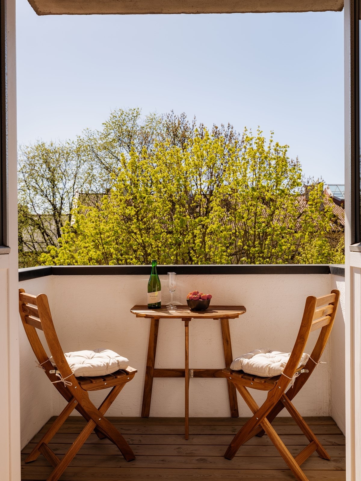 Nyt solen nærmest hele dagen- Selger opplyser om sol fra 10:00-21:00 Galleribilde