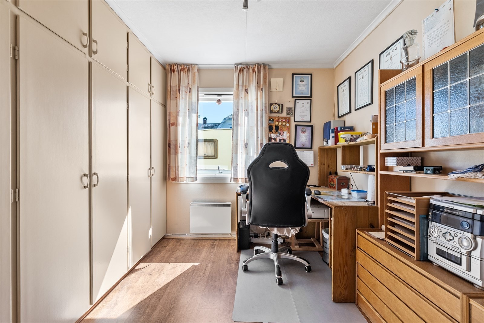 Dette rommet egner seg godt som soverom, gjesterom eller kontor. Galleribilde