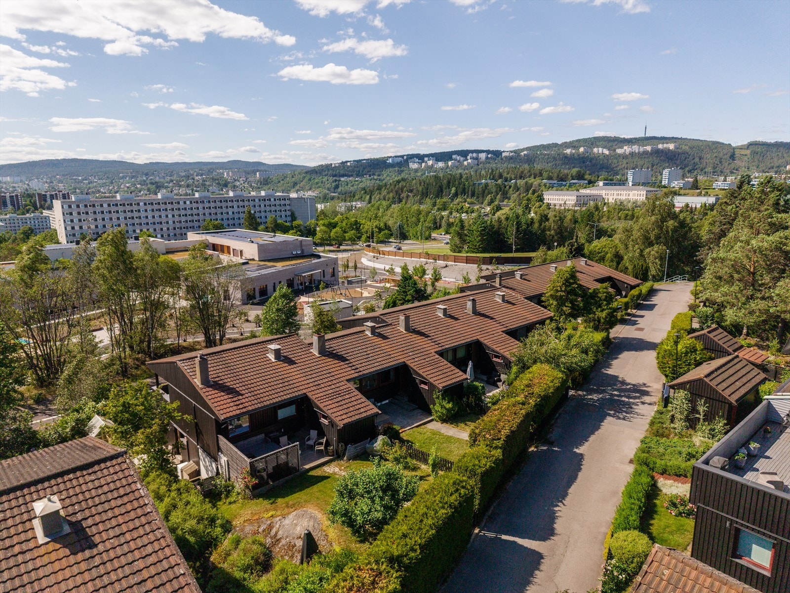Kort vei til Stasjonsfjellet skole og Stig barnehage, som ligger få minutter unna. Galleribilde