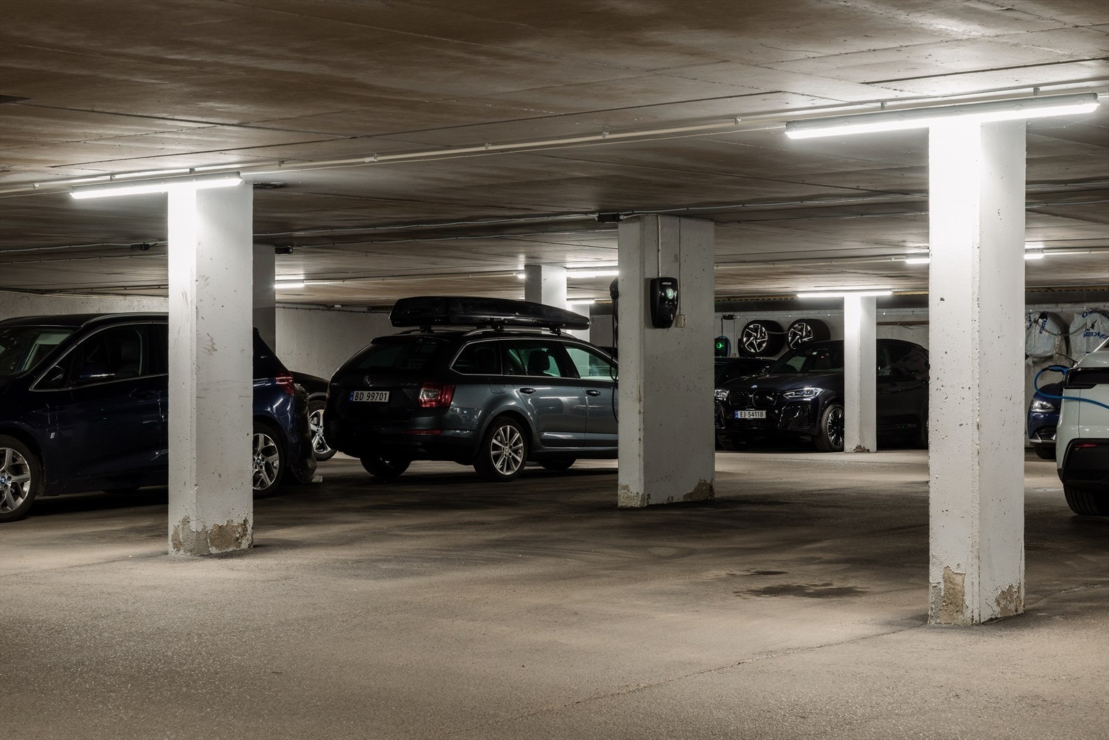 Det medfølger garasjeplass med elbillader i felles anlegg. Galleribilde