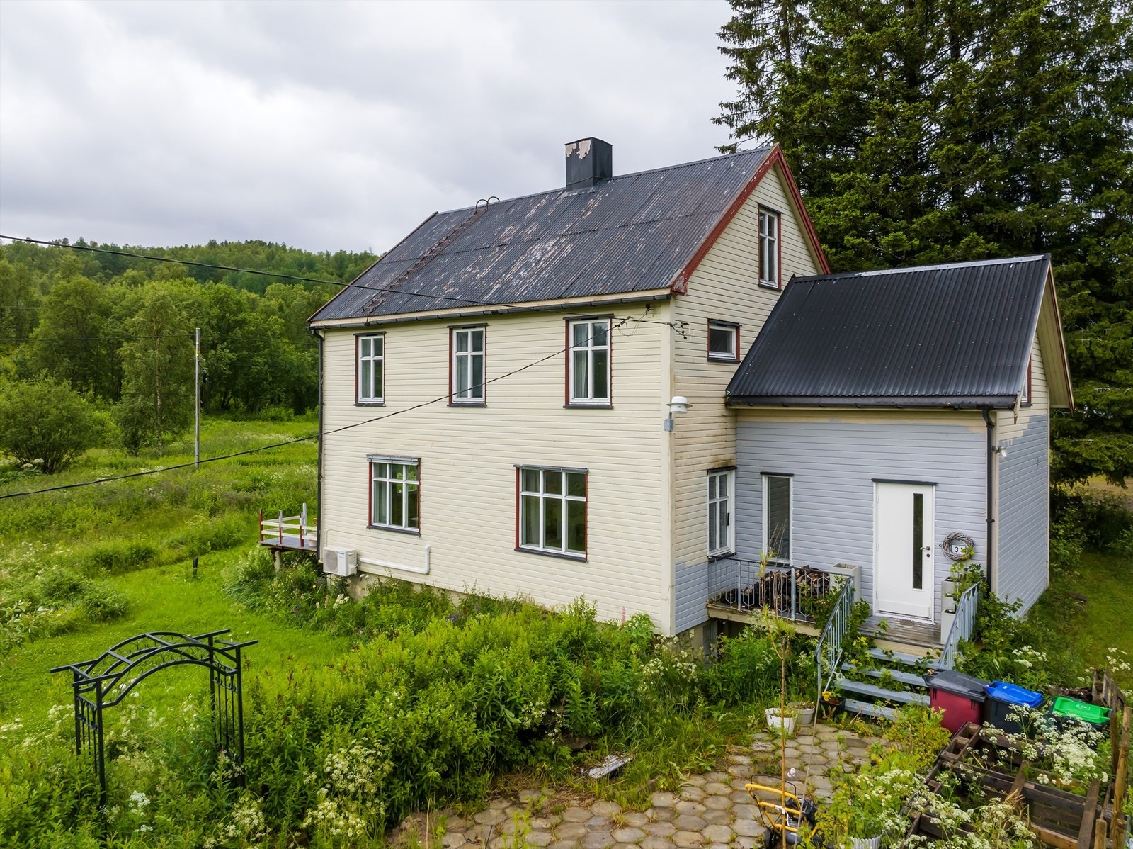 Velkommen til Furøyveien 31, presentert av Nordvik Finnsnes! Galleribilde