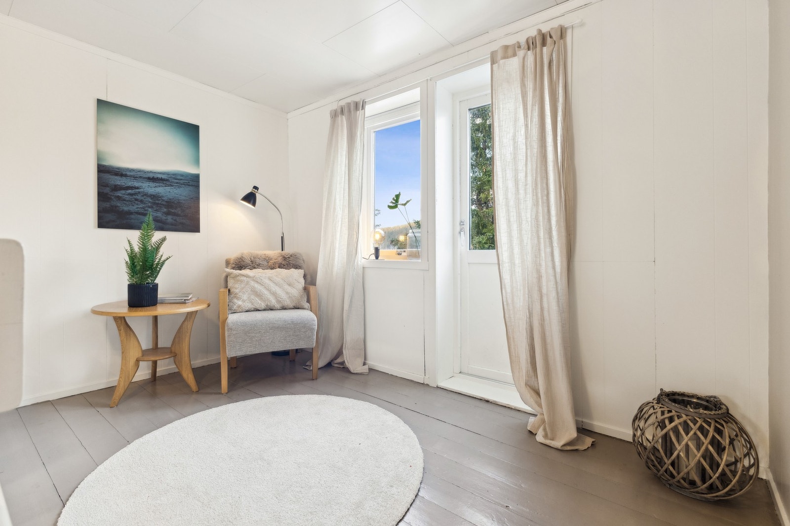 Direkte utgang til balkong fra loftetasjen. Galleribilde