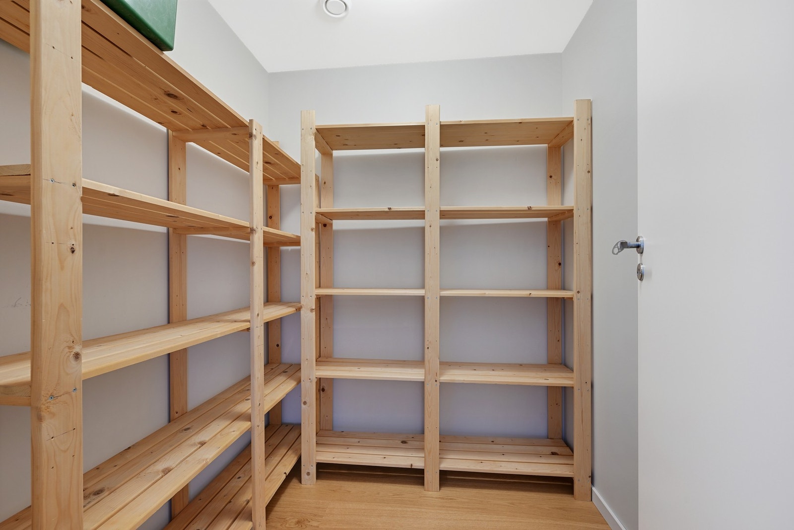 Praktisk bod inne i leiligheten Galleribilde