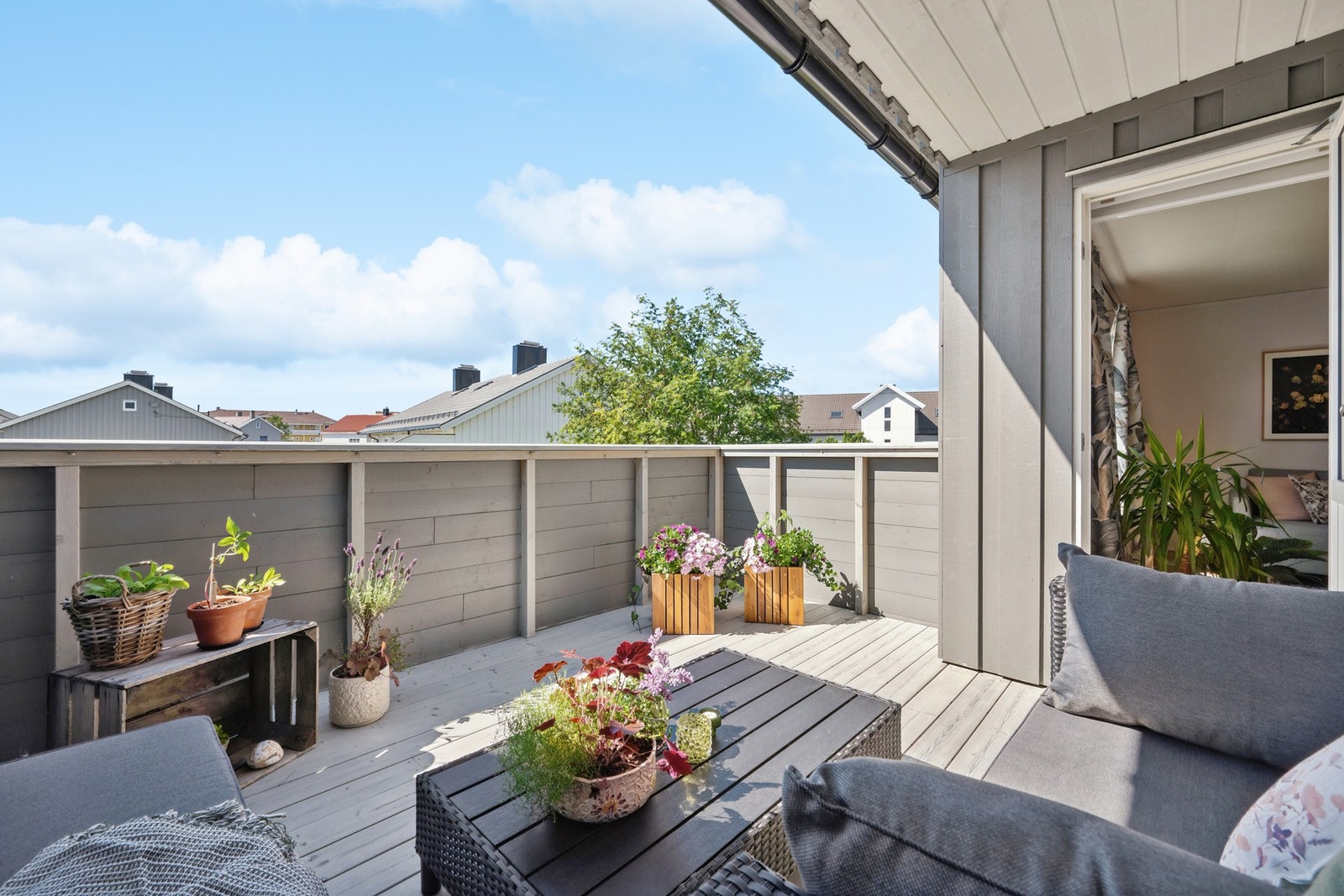Herlig solforhold på balkongen som er vestvendt. Galleribilde