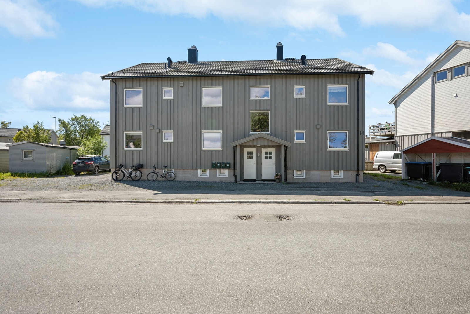 Boligen er beliggende i et rolig boligområde i Østbyen Galleribilde