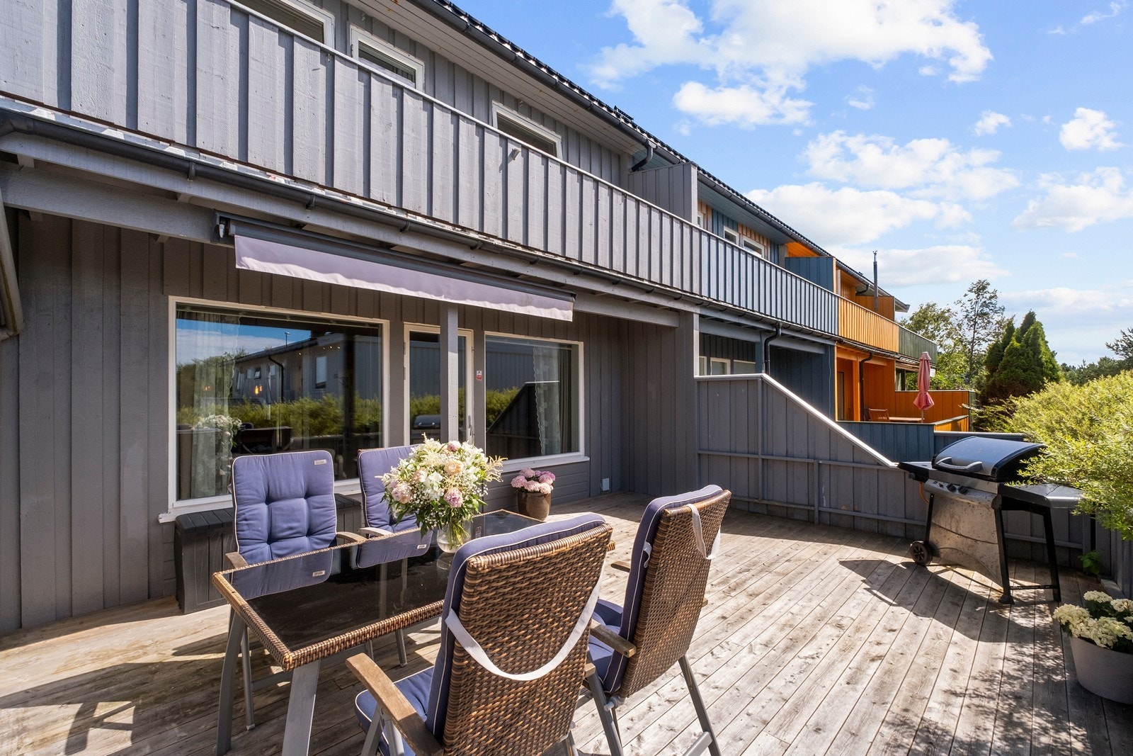 Levegger mot både sør og mot nord Galleribilde