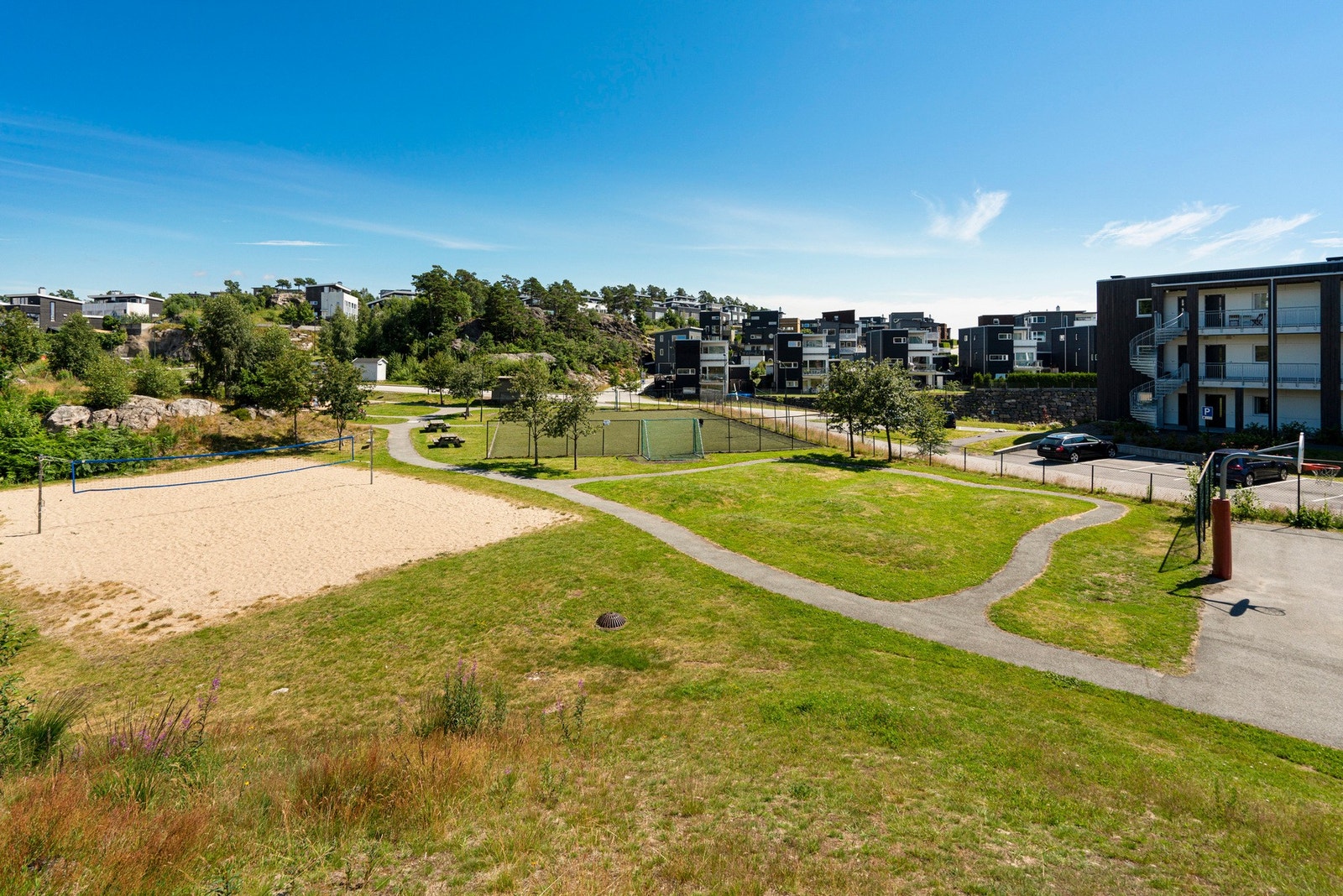 Sandvolleybane og fotballøkke Galleribilde
