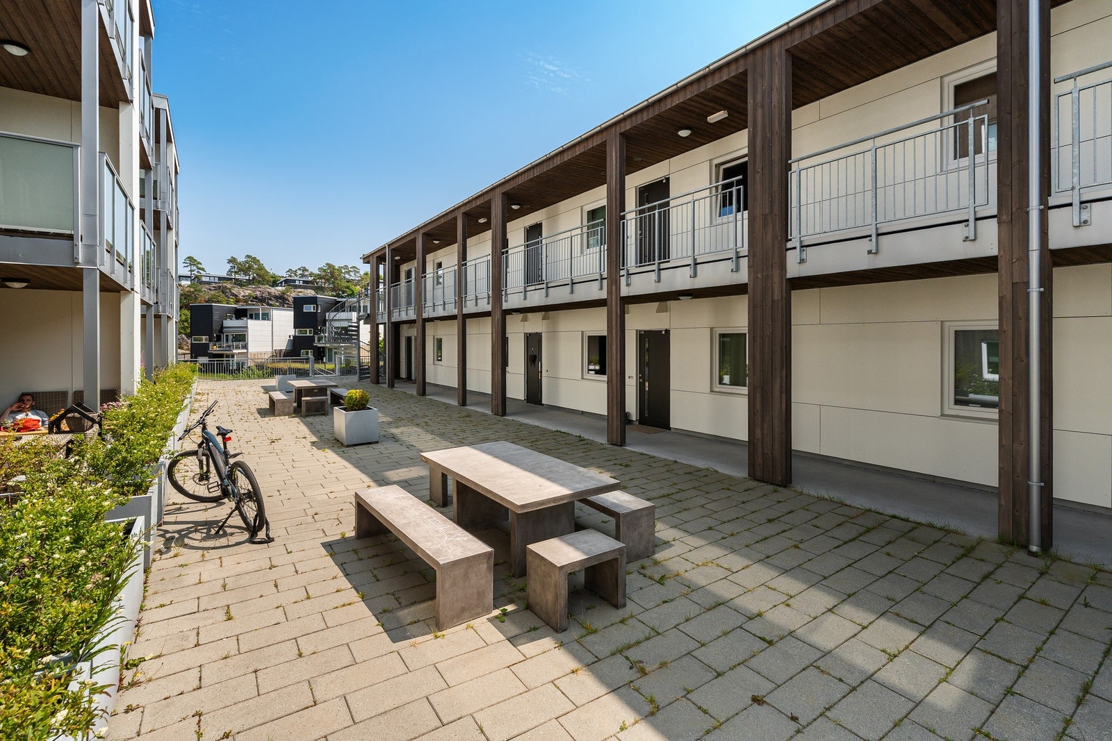 Uteplass med sittegruppe for beboerne Galleribilde