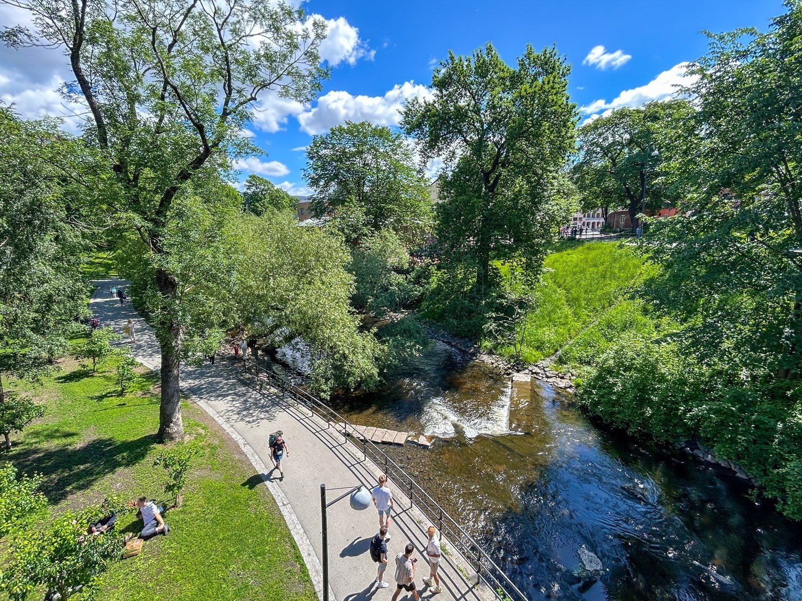 Det er også kort vei til nydelige Akerselva med tur og treningsmuligheter Galleribilde