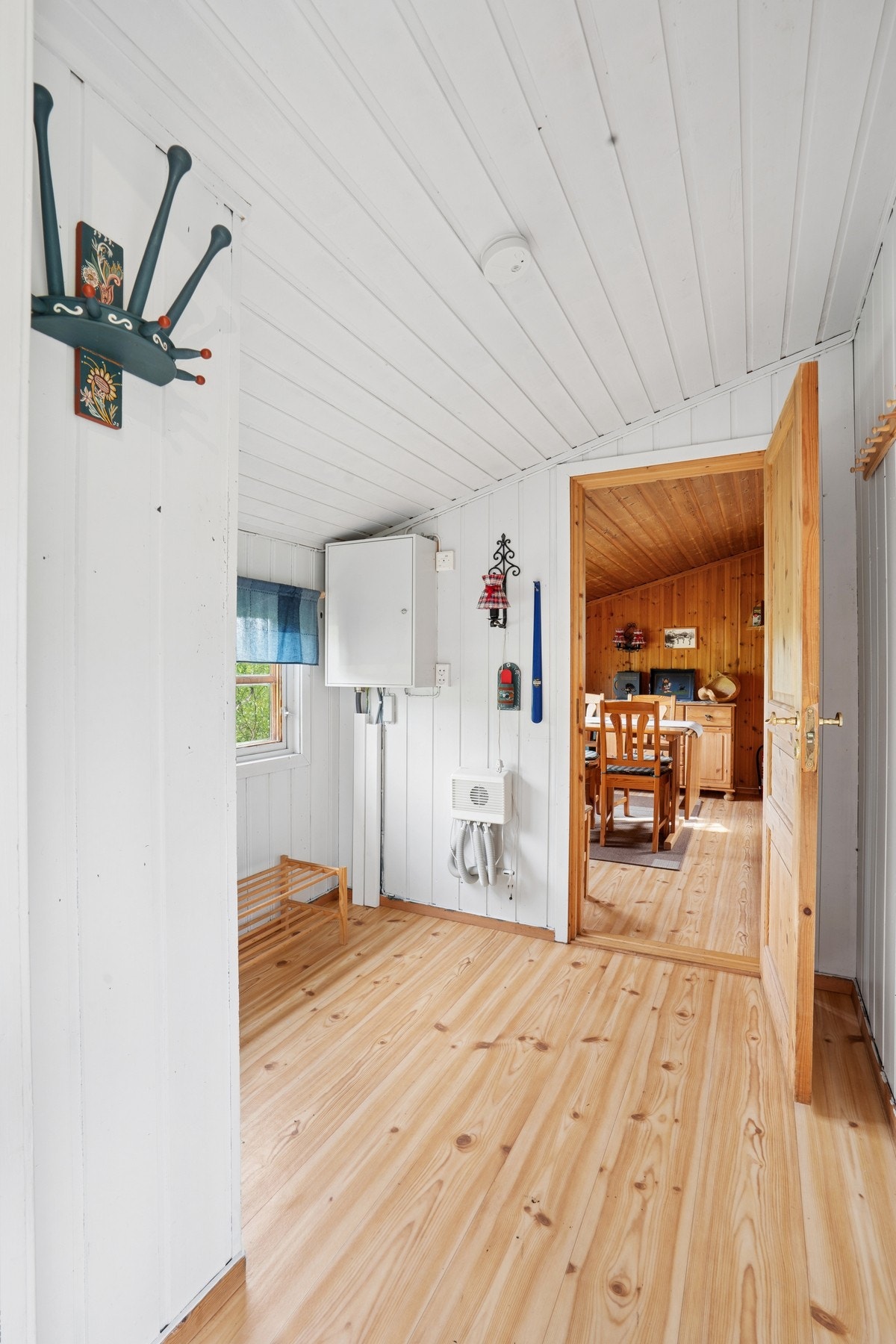 Entré med fin plass for yttertøy. Galleribilde