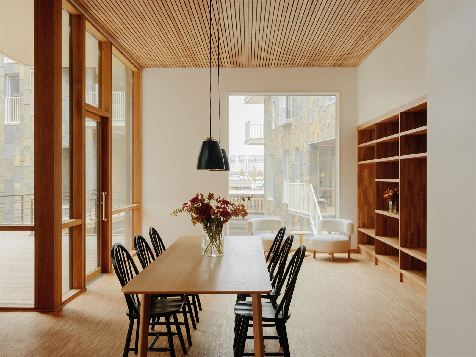 I sameiet finnes et flott, felles selskapslokale som leies ut til sameiets beboere. Galleribilde