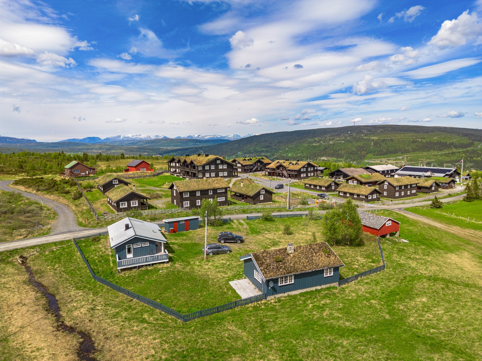 Stølen har attraktiv beliggenhet i Vaset-området, i umiddelbar nærhet til Gomobu Fjellstue Galleribilde