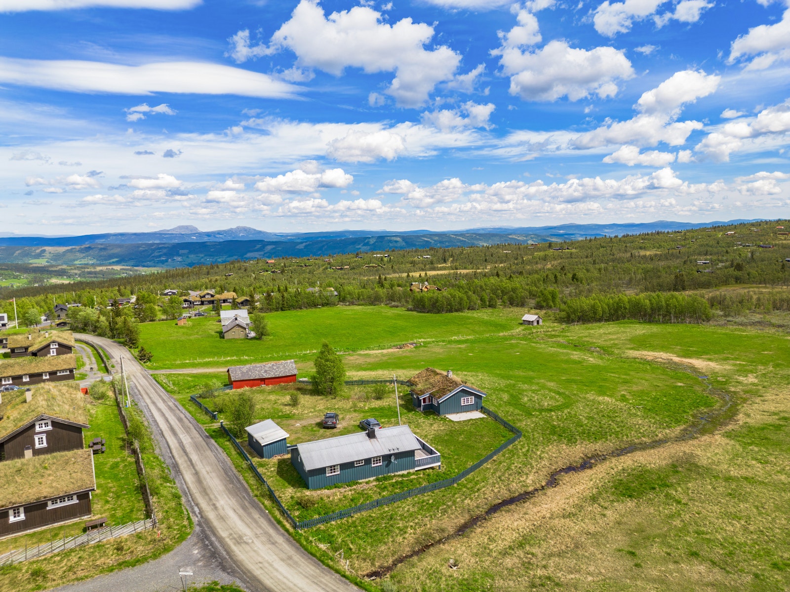 Stølsvollen på Gomostølen, med fin beliggenhet 960 m.o.h. Galleribilde