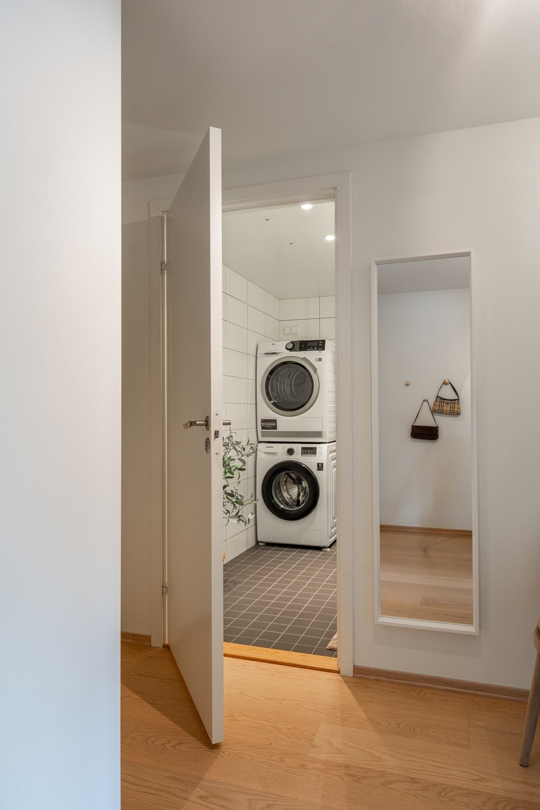 Fra entrèen kommer du videre til badet. Galleribilde