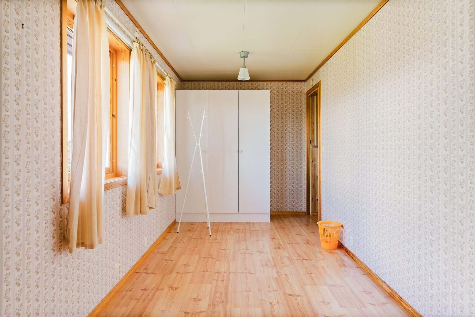 Rommet byr på god gulvplass og mange innredningsmuligheter etter familiens behov. Galleribilde
