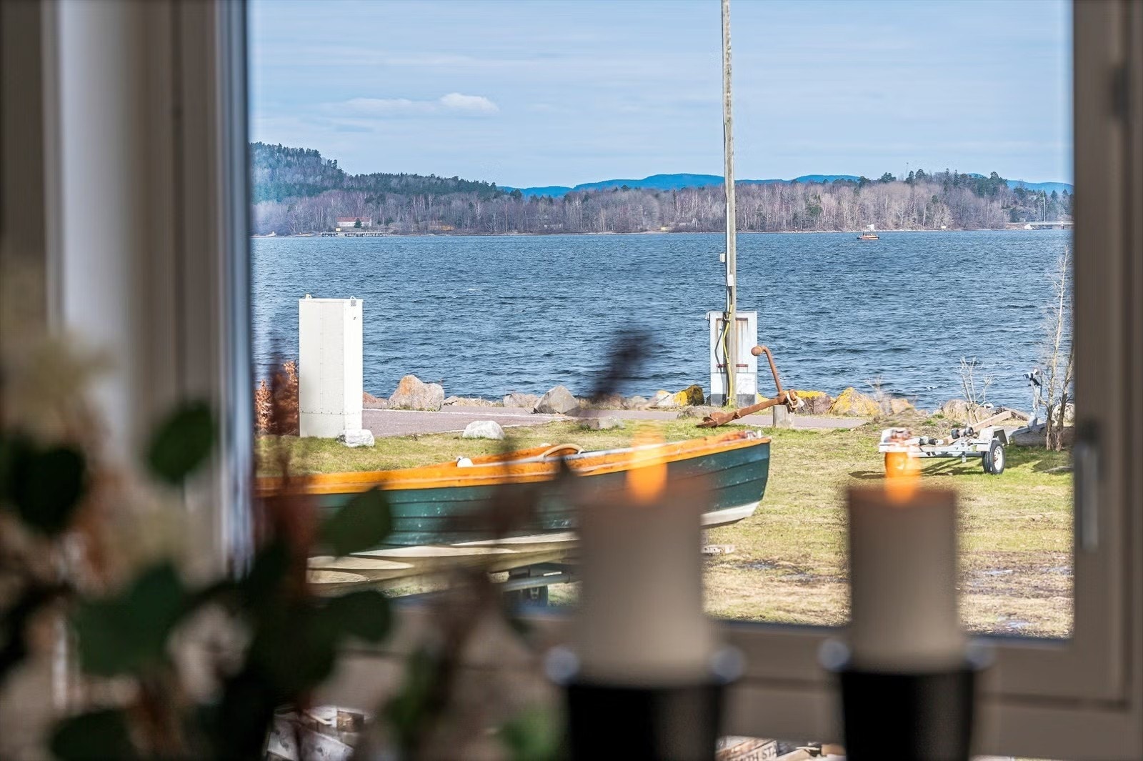 Her bor du med skjærgården som nærmeste nabo, omgitt av flotte badestrender, turstier og rekreasjonsområder Galleribilde