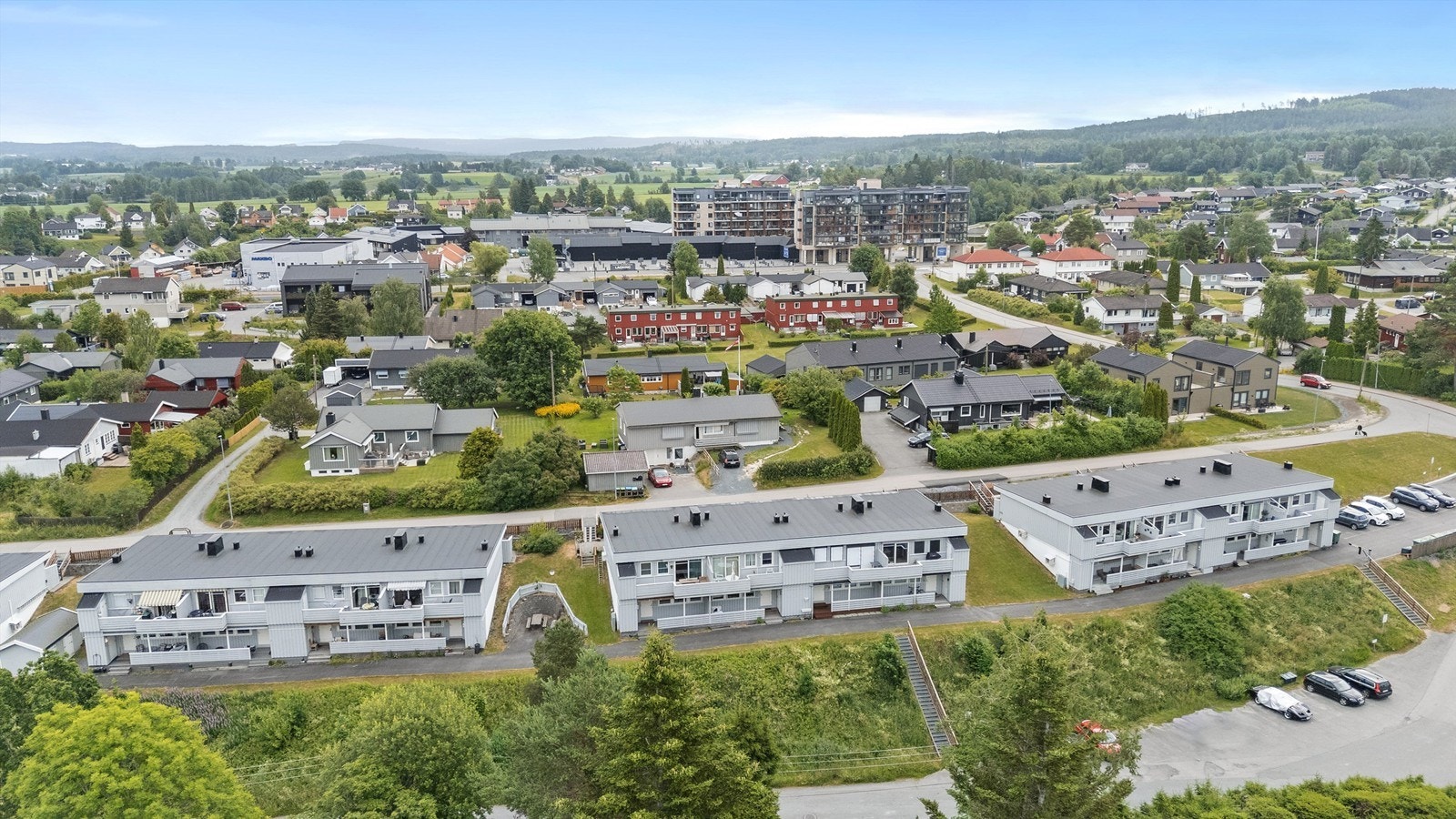Sentral beliggenhet i Sørumsand med gangavstand til butikker og togstasjon. Galleribilde