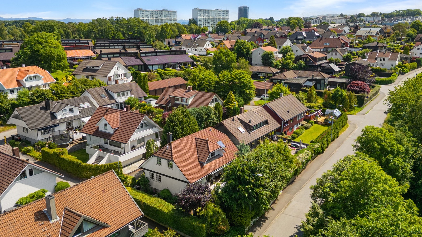 Boligen disponerer også garasje. Galleribilde