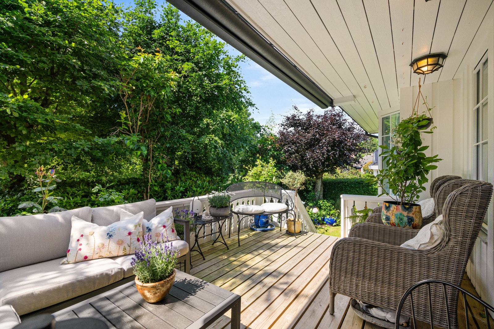 Skjermet terrasse uten innsyn. Galleribilde