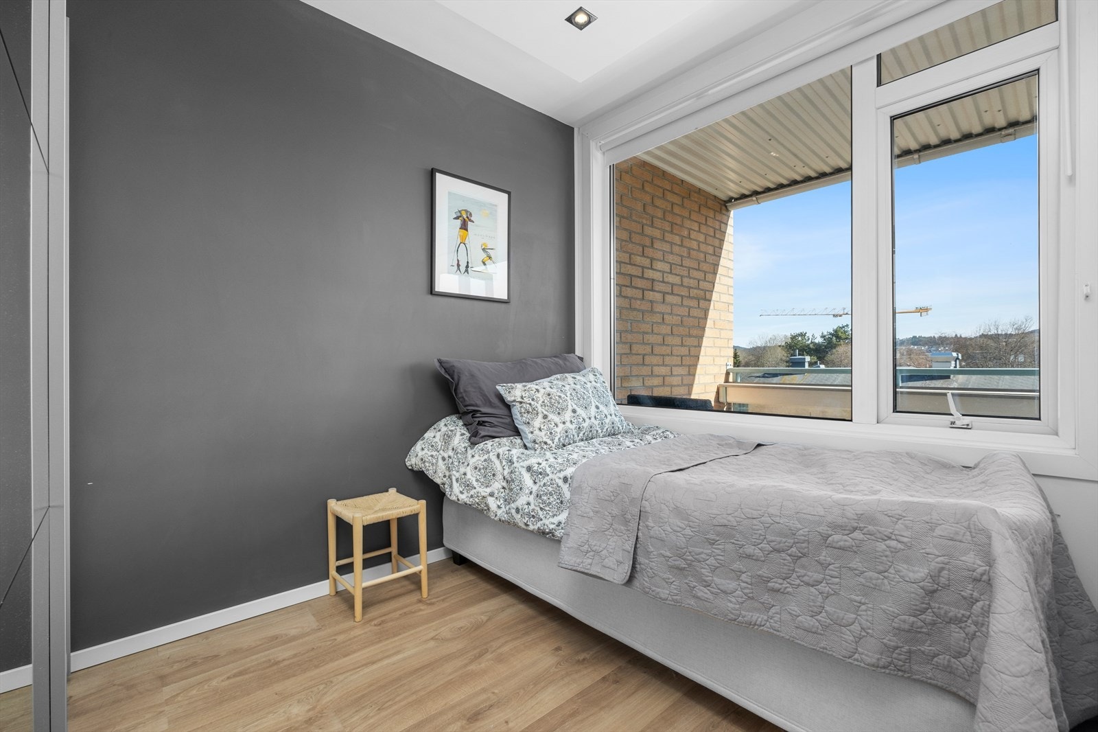 Soverommet er på hele 7,2m². Det er godt med plass til både dobbeltseng og garderobeløsning. Galleribilde