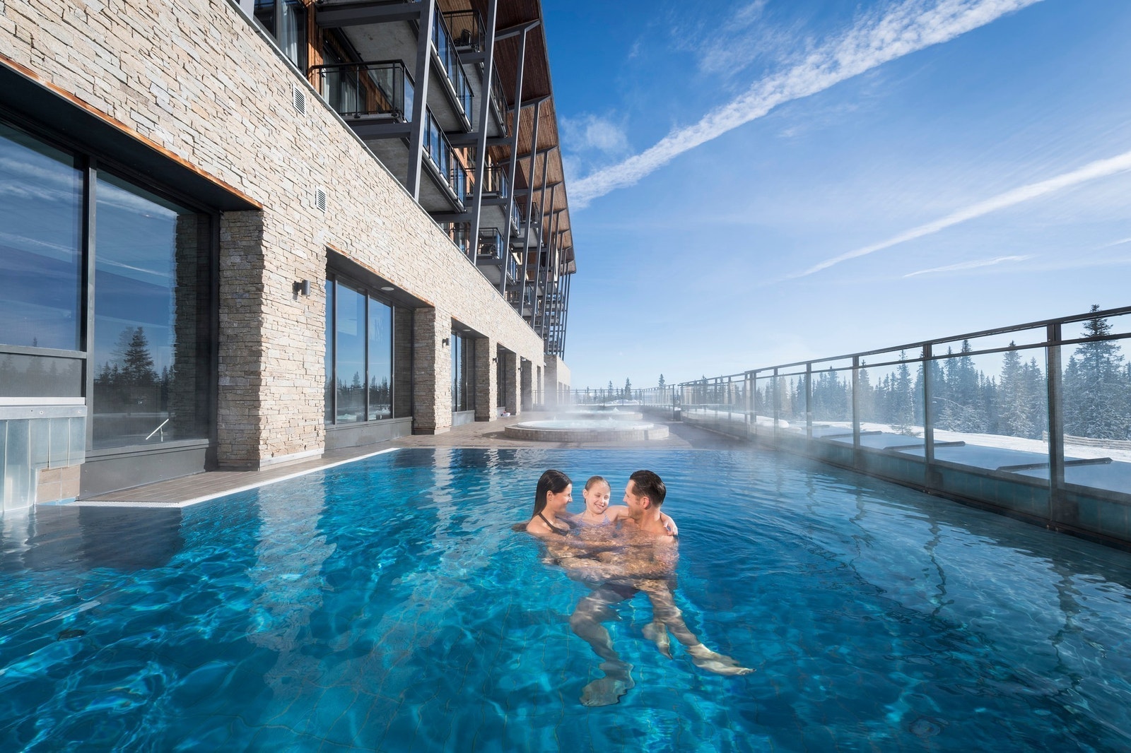 Svømmebasseng både inn og ute på hotellene i Trysil. Galleribilde
