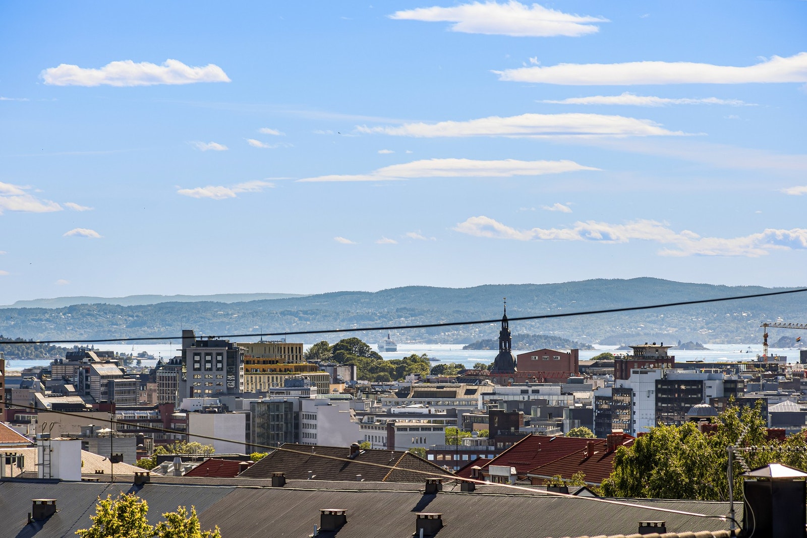 Utsikt fra stuevindu. Galleribilde