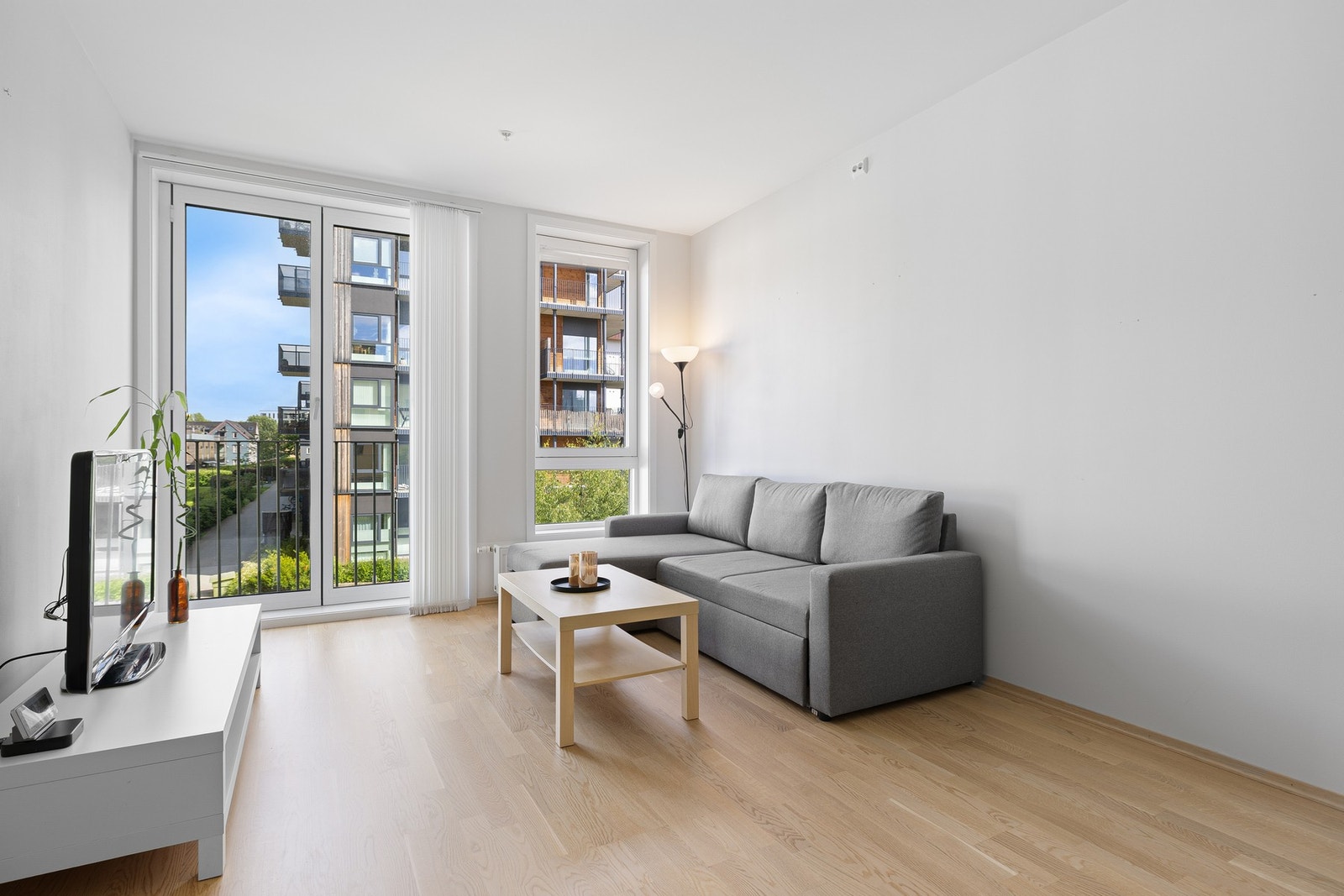 Bygget ble oppført i 2020 og holder en nyere og moderne standard. Byggesakkyndig har vurdert leiligheten til TG0/1 på de fleste punkter i tilstandsrapporten. Galleribilde
