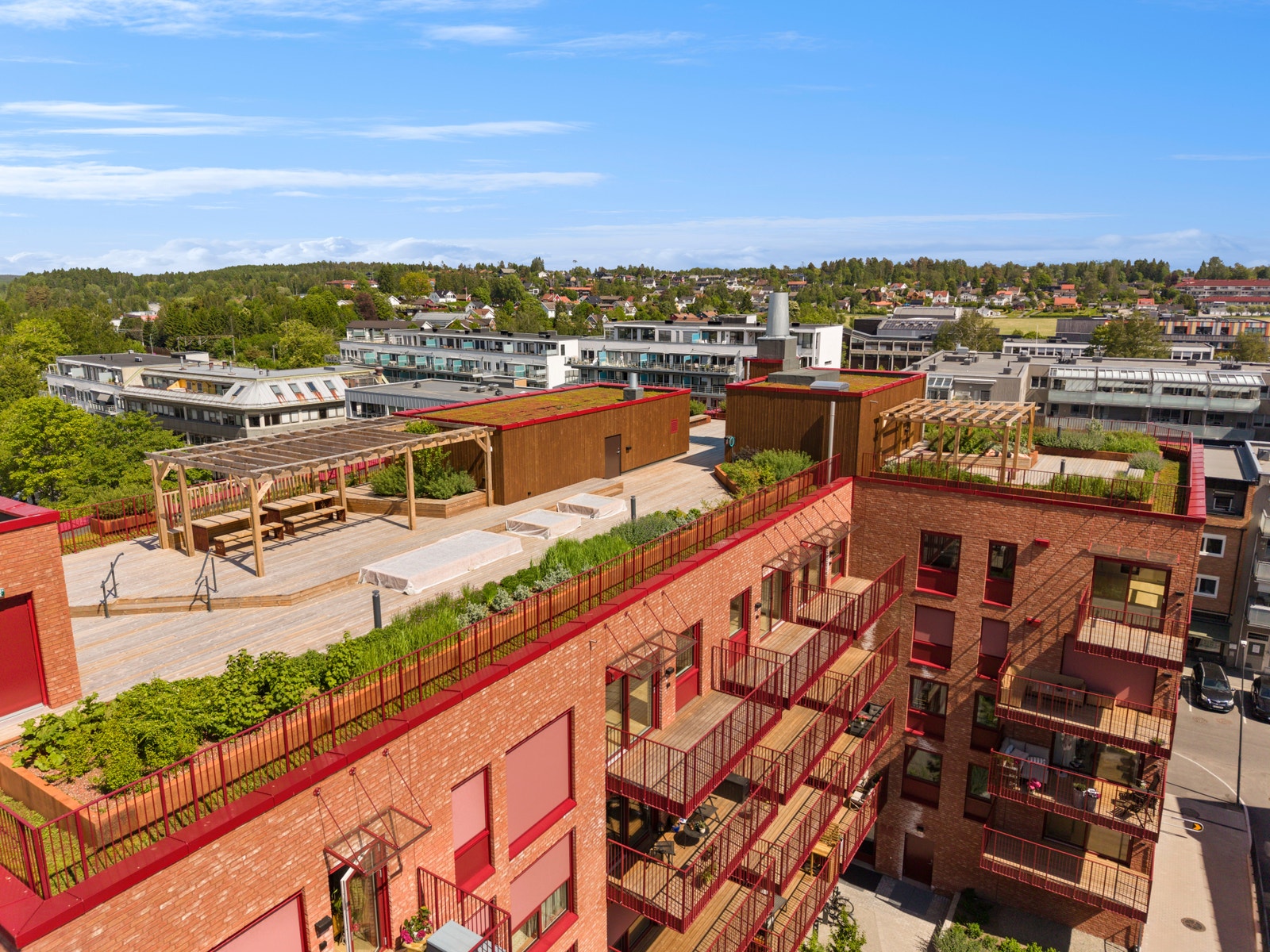 Felles takterrasse med sol hele dagen og herlig utsikt Galleribilde