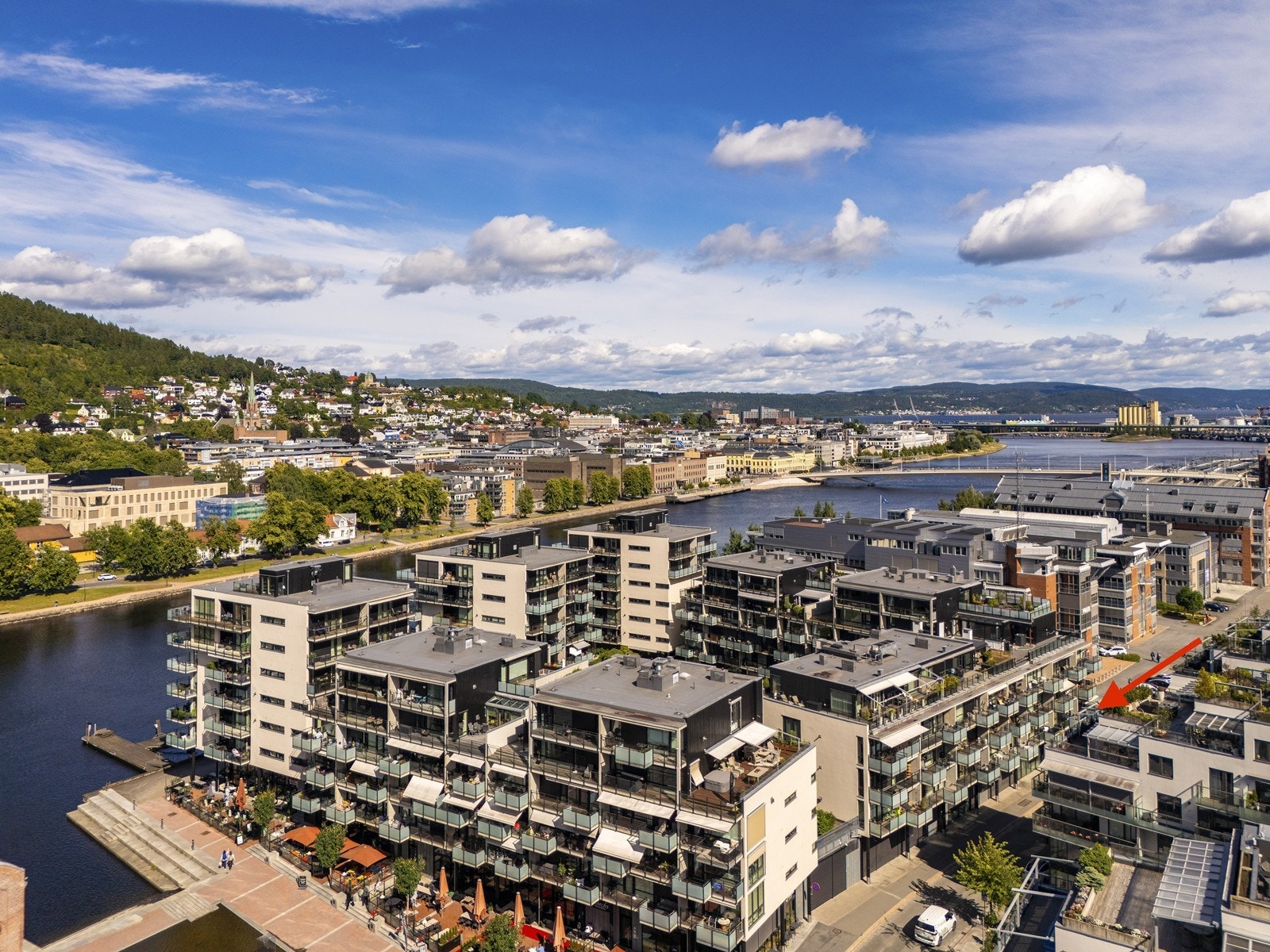 Sentral beliggenhet med gangavstand til alt Drammen har å tilby. Galleribilde