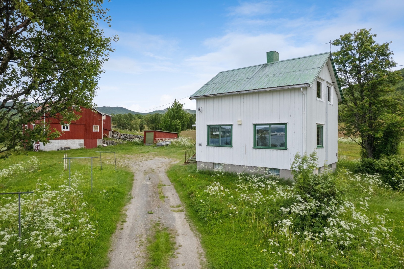 Våningshuset fra 1956 har en bærekonstruksjon i tre. Galleribilde