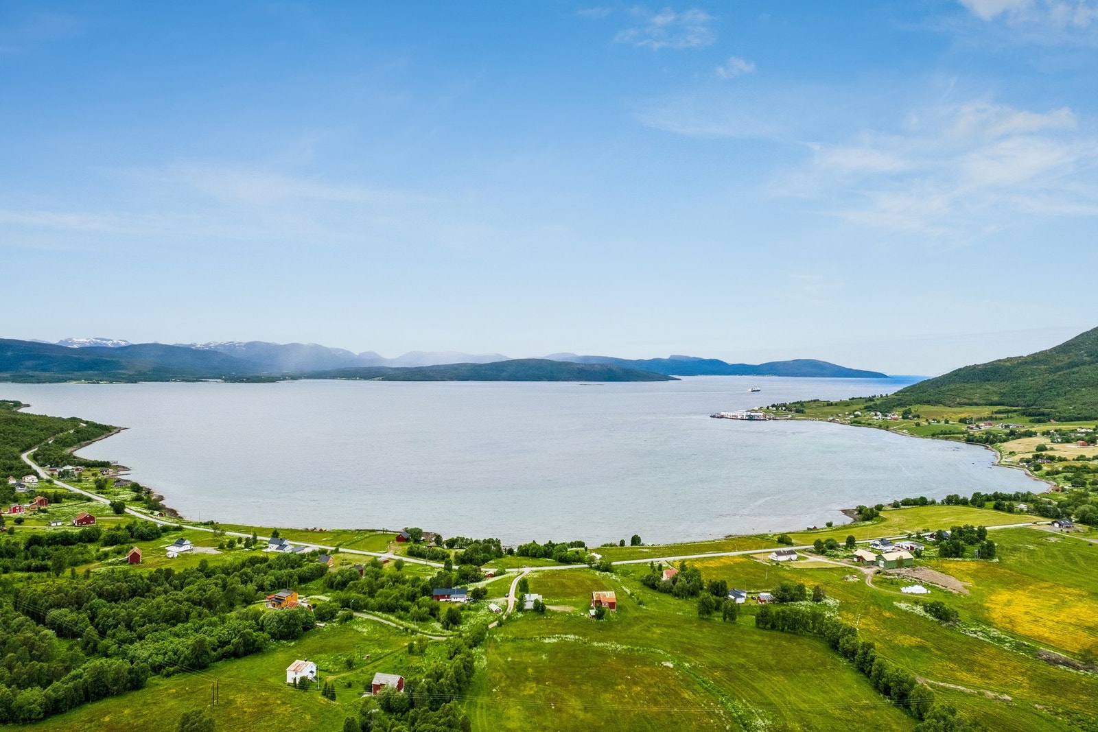 En eiendom med en unik plassering i det nordnorske kystlandskapet. Galleribilde