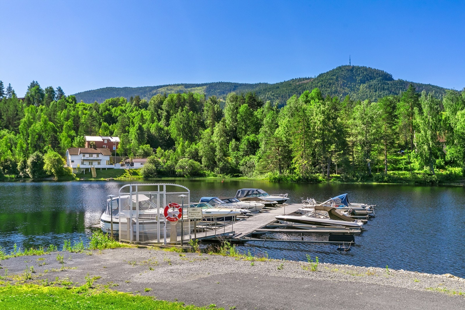 Området byr på et yrende båtliv sommerstid. Galleribilde
